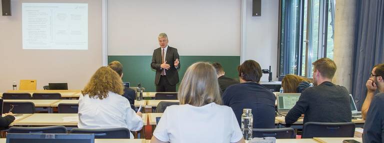 MBA Potsdam Seminar Foto_Thomas Hoelzel MBA Potsdam Seminar Foto:Thomas Hoelzel